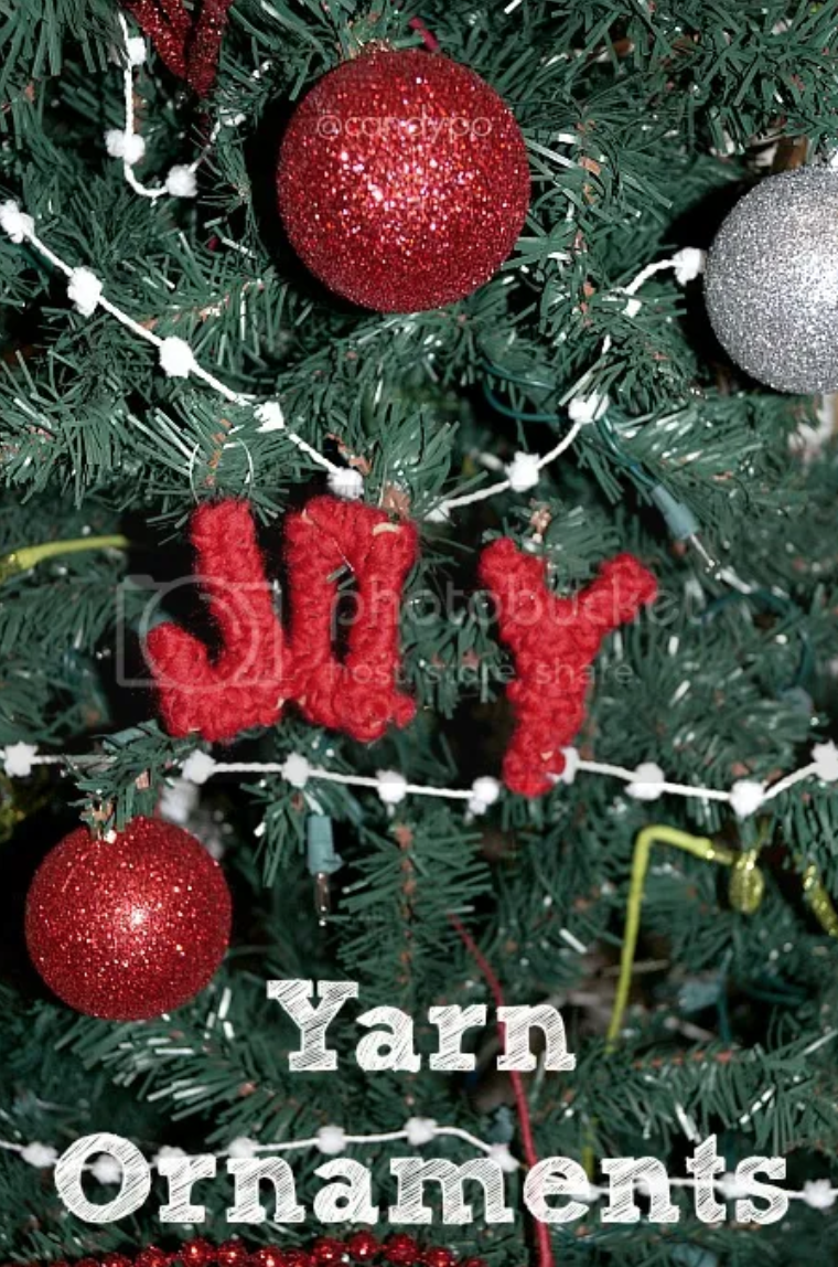 How to Make Christmas Ornaments with Yarn on candypo.com Holiday, Christmas Crafts, lifestyle